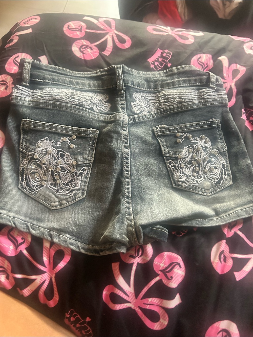 Embroidered Denim Women's Shorts - Gray Wash